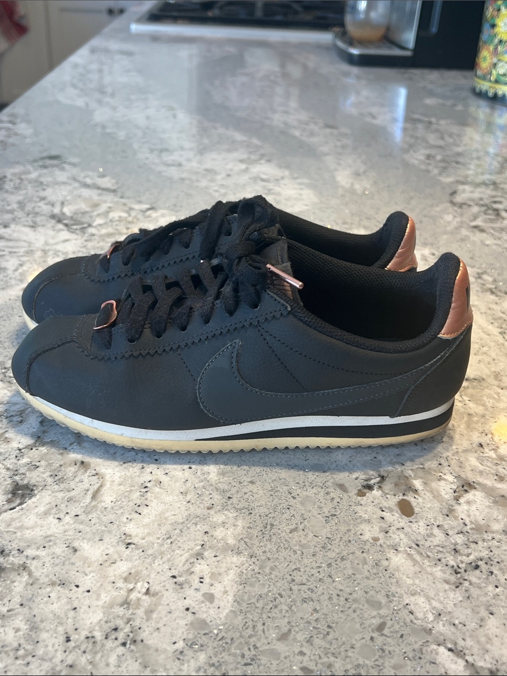 Nike Classic Cortez Bronze Heel Black Leather Sneakers Size 6.5 Like new - Picture 4 of 9